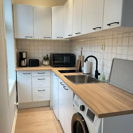 Quiet Apartment, Trendy Gruenerlokka