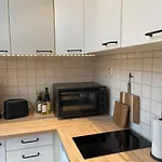 Quiet Apartment, Trendy Gruenerlokka Apartman