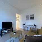Quiet Apartment, Trendy Gruenerlokka *