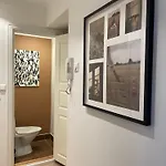 Quiet Apartment, Trendy Gruenerlokka
